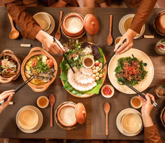 Nhà hàng cơm niêu Bếp Việt Phan Thiết nhà hàng cơm niêu bếp việt
